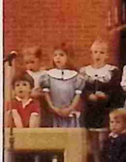 Kids program in the sanctuary : 1/3