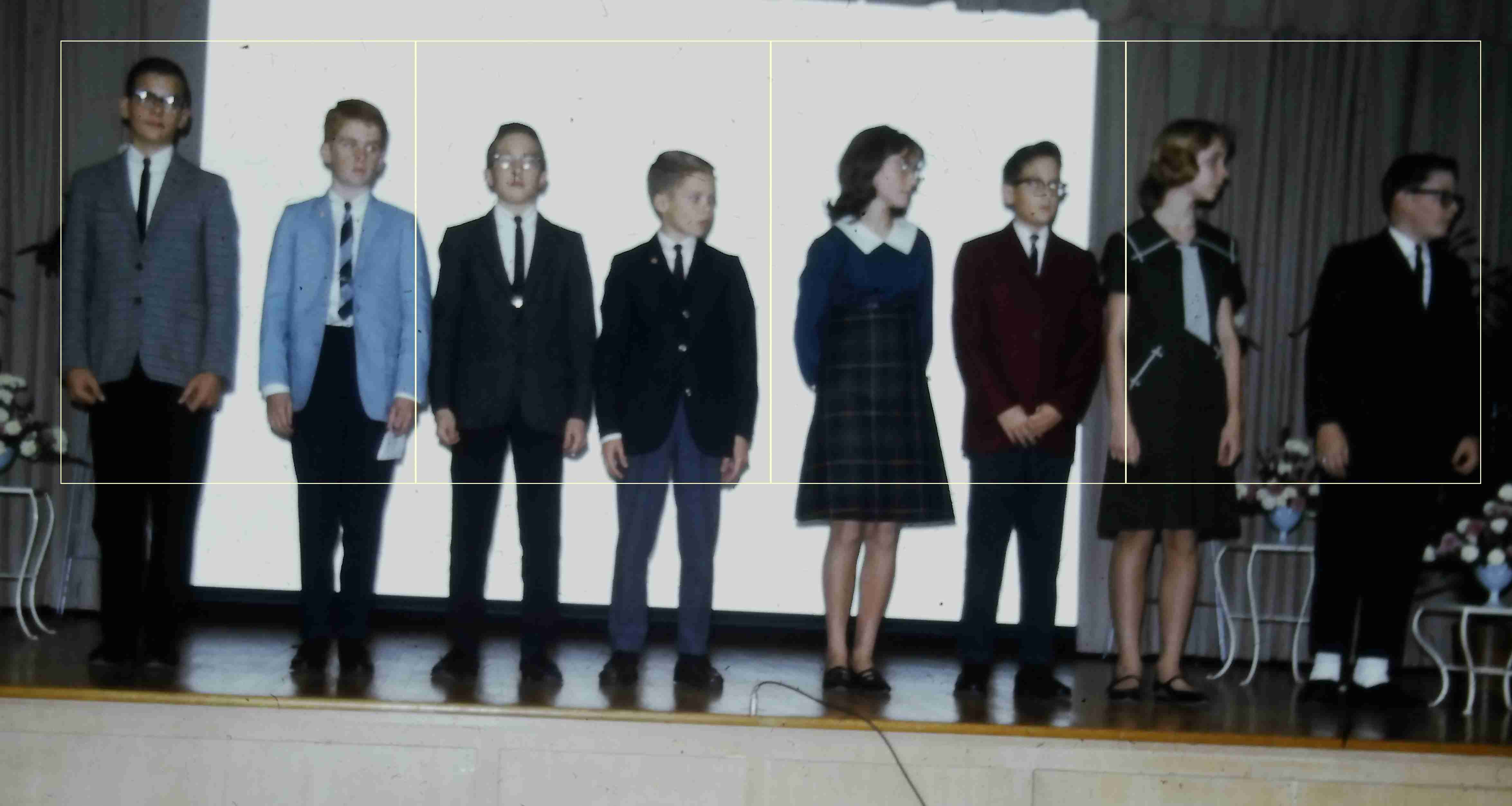 Group on stage : 0/4
